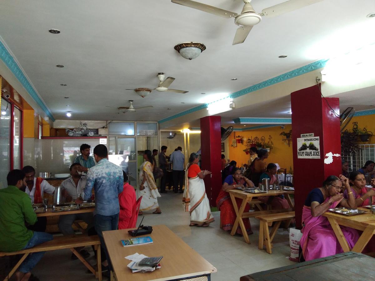 Minerva Residency Hotel Bangalore Buitenkant foto